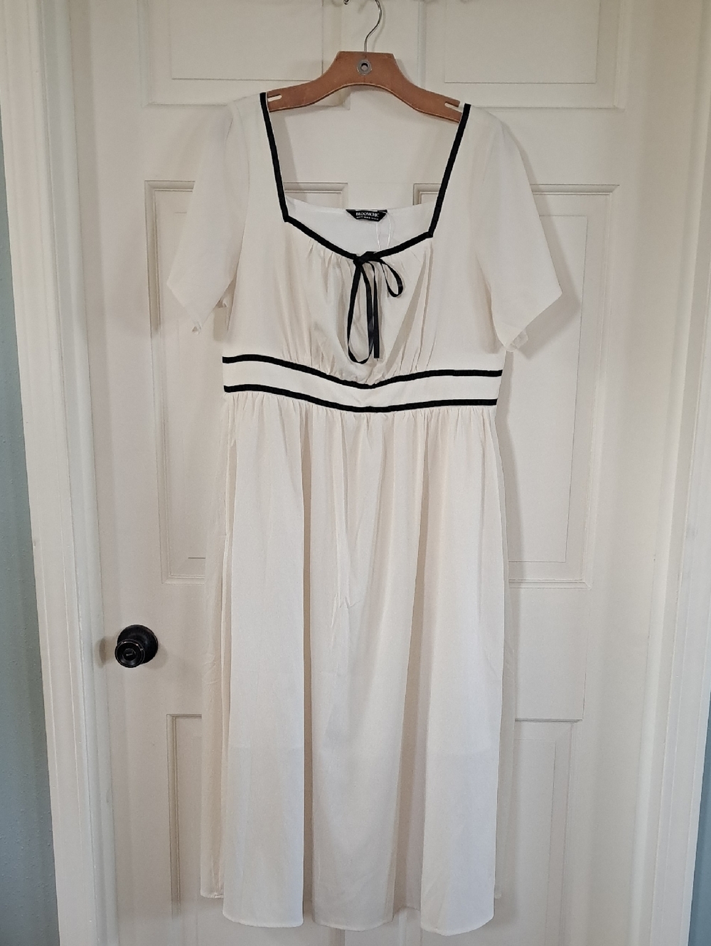 BloomChic Cream Contrast Trim Square Neck Sleeves Pockets Dressy Maxi Dress